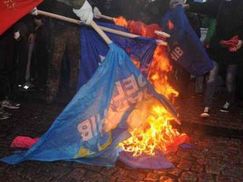 Свободівця, який спалив прапор ПР, арештували на 5 діб