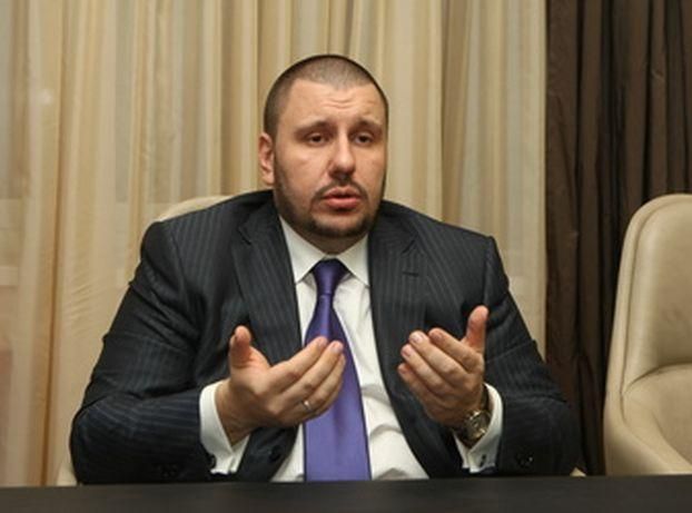 Министр доходов Клименко скрыл, сколько заработала его семья Министр доходов Клименко скрыл, сколько заработала его семья