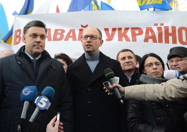 В Хмельницком расклеили фальшивые сообщения о проведении "Вставай, Украина!" В Хмельницком расклеили фальшивые сообщения о проведении "Вставай, Украина!"