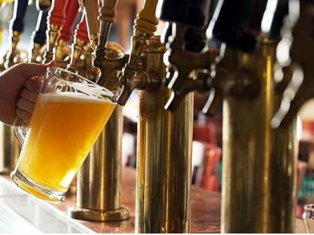 От Рады требуют запретить рекламу пива От Рады требуют запретить рекламу пива