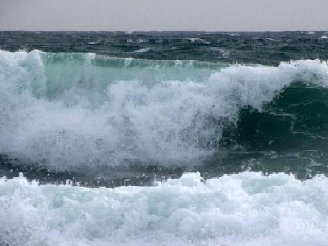 У Криму до вечора очікується шторм і 4-метрові хвилі