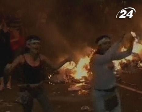 По меньшей мере 7 человек погибли во время демонстраций в Венесуэле По меньшей мере 7 человек погибли во время демонстраций в Венесуэле