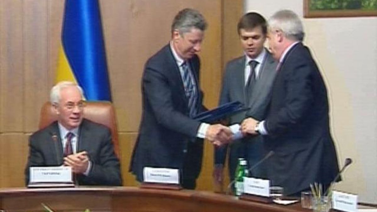 УДАР вимагає заслухати питання про недовіру уряду сьогодні УДАР вимагає заслухати питання про недовіру уряду сьогодні