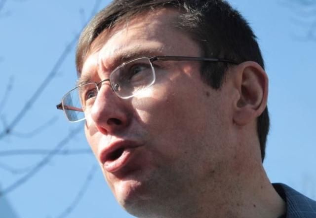 Луценко після операції: Щоб знали вороги, я знову в строю Луценко після операції: Щоб знали вороги, я знову в строю