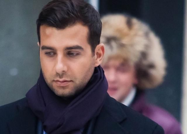 Свободовцы собирают подписи для запрета въезда в Украину Ивану Урганту Свободовцы собирают подписи для запрета въезда в Украину Ивану Урганту