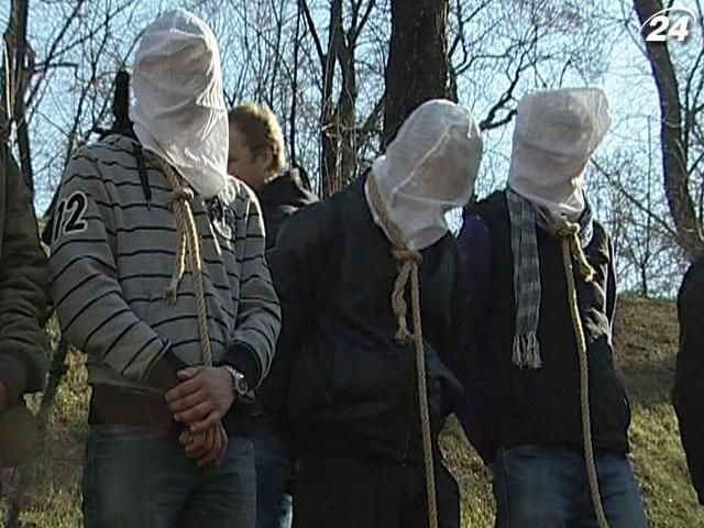 Хворі на ВІЛ, гепатит та туберкульоз вимагали права на лікування Хворі на ВІЛ, гепатит та туберкульоз вимагали права на лікування