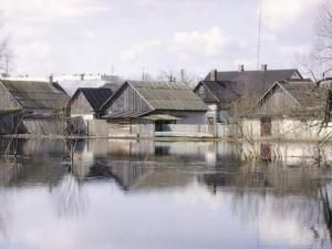 В Украине все еще остаются подтопленными 35 населенных пунктов В Украине все еще остаются подтопленными 35 населенных пунктов