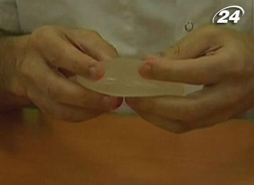 Во Франции судят производителей некачественных грудных имплантатов Во Франции судят производителей некачественных грудных имплантатов