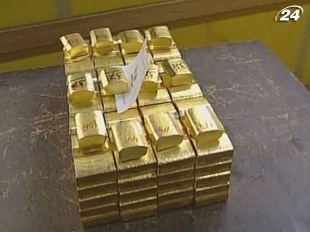 Цены на золото рекордно упали: американцы активно скупают металл Цены на золото рекордно упали: американцы активно скупают металл