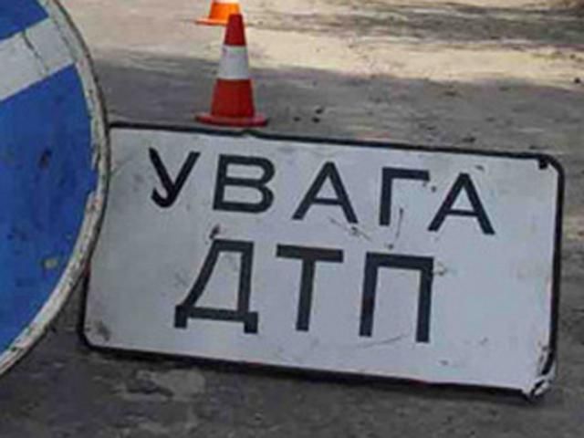 Во Львове 3-летний ребенок попал под колеса автомобиля Во Львове 3-летний ребенок попал под колеса автомобиля