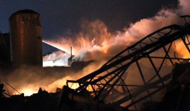 Количество жертв после взрыва на техасском заводе увеличилось до 35 человек Количество жертв после взрыва на техасском заводе увеличилось до 35 человек