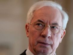 Уряд Азарова не відправили у відставку