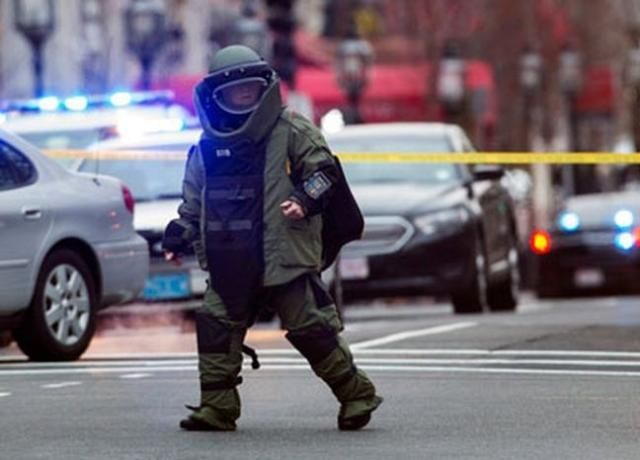 Пошук бостонського терориста: в оточеному поліцією домі пролунали вибухи 