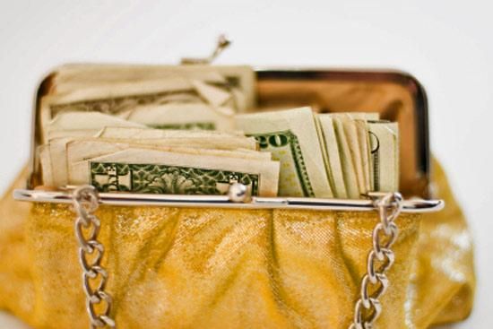 Бездомний повернув гаманець з грошима і документами і навіть не взяв винагороди Бездомний повернув гаманець з грошима і документами і навіть не взяв винагороди