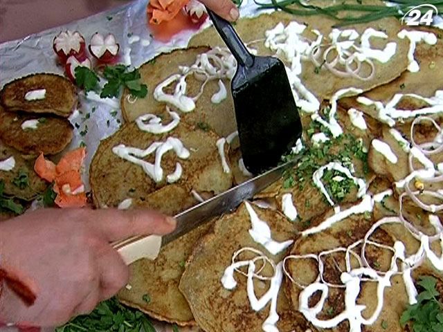 В Чернигове дерун-фест открыл туристический сезон В Чернигове дерун-фест открыл туристический сезон