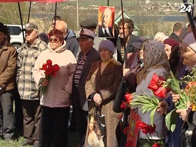 Ветераны-комсомольцы вспоминали жизнь в колхозе "Путь Ленина" Ветераны-комсомольцы вспоминали жизнь в колхозе "Путь Ленина"