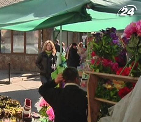 Из-за затяжной зимы сезон продажи цветов стартовал с опозданием