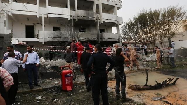 2 людей поранено під час нападу на французьке посольство в Лівії