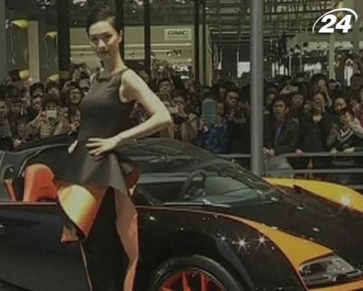 На автошоу в Шанхае представили автомобили класса люкс