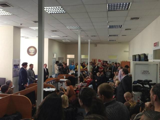 Коллектив телеканала ТВi начал забастовку Коллектив телеканала ТВi начал забастовку