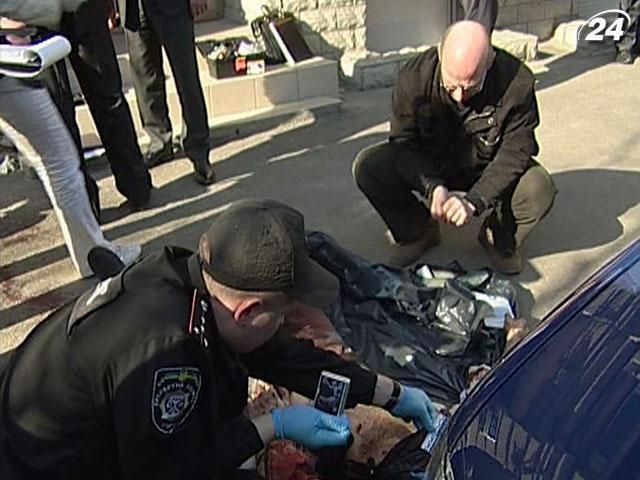 Чоловіка, якого вбили в центрі Києва, можна було врятувати, - свідки Чоловіка, якого вбили в центрі Києва, можна було врятувати, - свідки