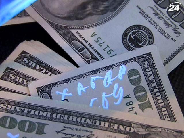 Експерти оцінили боротьбу з корупцією в Україні на “три з мінусом” Експерти оцінили боротьбу з корупцією в Україні на “три з мінусом”