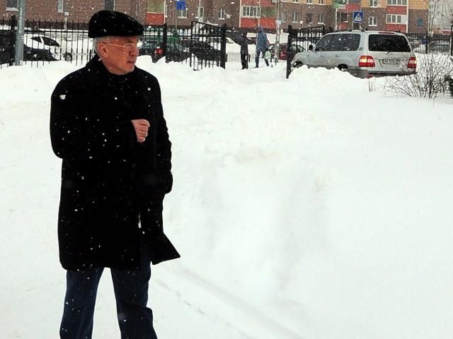 Азаров считает, что самое время готовиться к зиме Азаров считает, что самое время готовиться к зиме