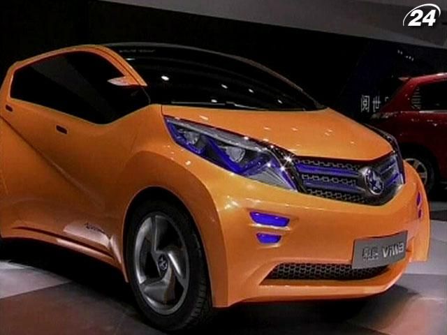 На Шанхайському автосалоні презентували "екологічні" автомобілі На Шанхайському автосалоні презентували "екологічні" автомобілі