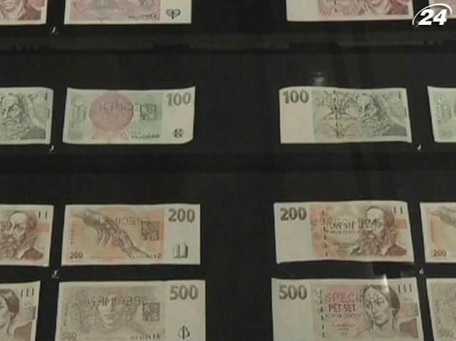 Смартфони можуть розпізнавати фальшиві гроші Смартфони можуть розпізнавати фальшиві гроші