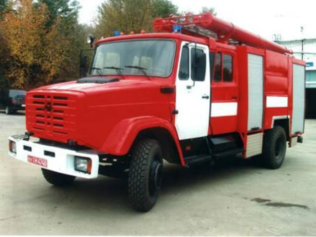 У центрі Києва згоріла "кав'ярня на колесах" У центрі Києва згоріла "кав'ярня на колесах"