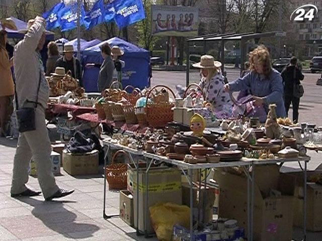 В Черкассах акцию "Украина, Вперед!" срывали выставкой и концертом (Видео)