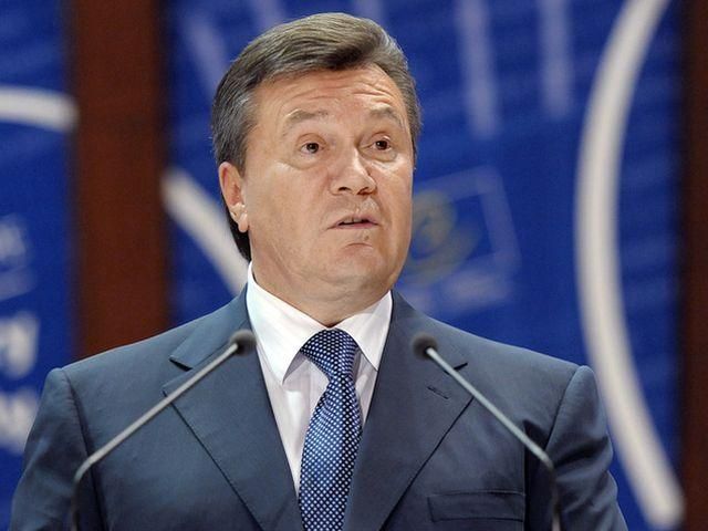 Янукович звільнив суддю Конституційного суду