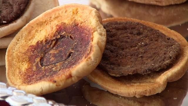 Гамбургер майже не зіпсувався за 14 років (Фото) Гамбургер майже не зіпсувався за 14 років (Фото)