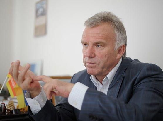 Экс-министр предупреждает: В Украине 2 тысячи школ под угрозой закрытия Экс-министр предупреждает: В Украине 2 тысячи школ под угрозой закрытия