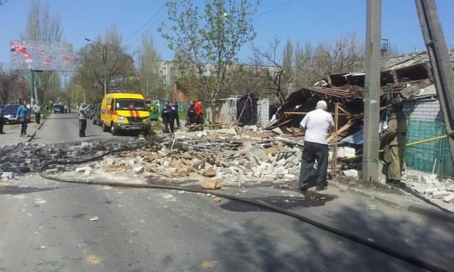 В Бердянске взорвался дом (Фото. Видео)