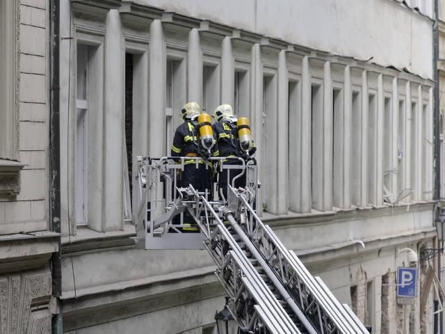Від потужного вибуху в Празі постраждали десятки людей (Фото. Відео) Від потужного вибуху в Празі постраждали десятки людей (Фото. Відео)