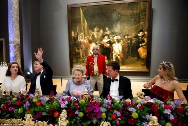 Прощальна вечеря королеви Нідерландів (Фото)