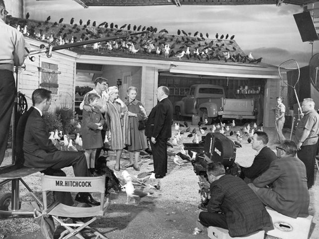 Лучшие моменты со съемочных площадок Хичкока (Фото) Лучшие моменты со съемочных площадок Хичкока (Фото)