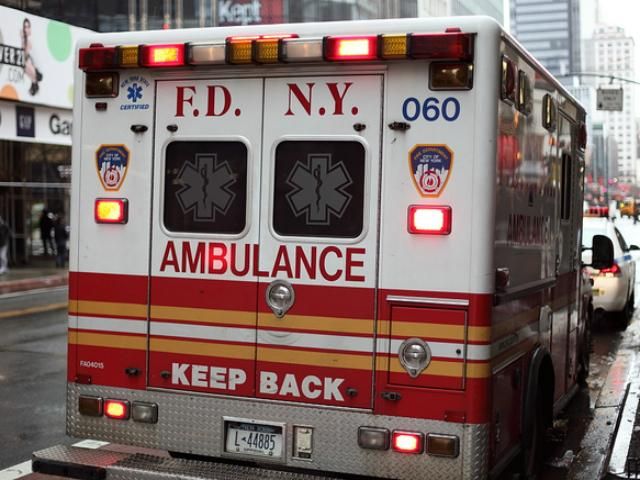 В США школьный автобус попал в ДТП: более 30 детей пострадали В США школьный автобус попал в ДТП: более 30 детей пострадали