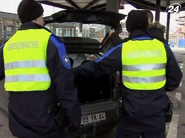 Швейцарія встановлює квоту на трудових іммігрантів з країн ЄС Швейцарія встановлює квоту на трудових іммігрантів з країн ЄС