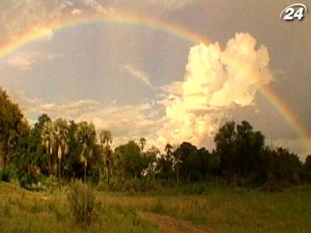 Что же заставляет белый солнечный свет разлиться в радугу (Видео) Что же заставляет белый солнечный свет разлиться в радугу (Видео)