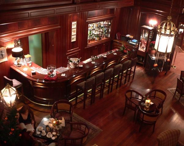 Пьяная одесситка "заминировала" бар Пьяная одесситка "заминировала" бар