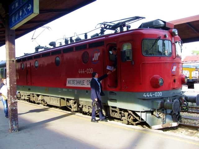 В Сербії зіткнулося два пасажирських поїзди
