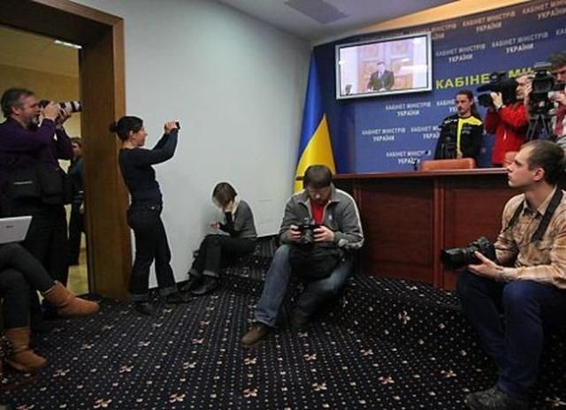 Найбільша проблема для українських ЗМІ - безпека журналістів 
