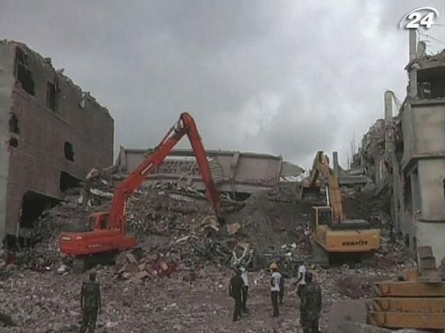 Эксперты назвали причины обвала фабрики в Бангладеш Эксперты назвали причины обвала фабрики в Бангладеш