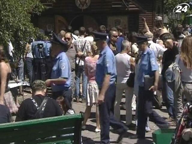 На Великдень за порядком стежитимуть 30 тис правоохоронців На Великдень за порядком стежитимуть 30 тис правоохоронців