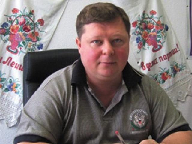 Комуніст Голуб святкує Великдень Комуніст Голуб святкує Великдень