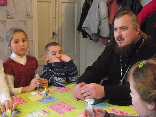 Школьников Севастополя хотят учить православию