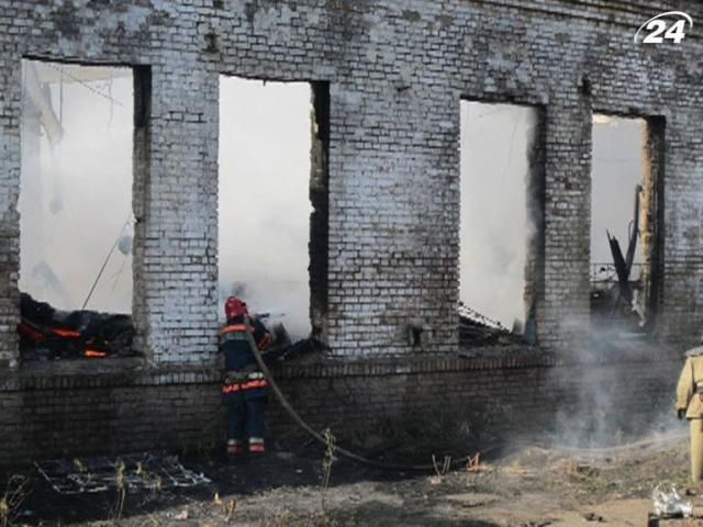 Пожар на складах макулатуры в Киеве тушили 3 часа