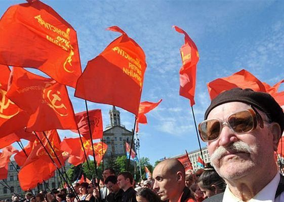 Завтра у Тернополі знову розглянуть заборону символіки Завтра у Тернополі знову розглянуть заборону символіки